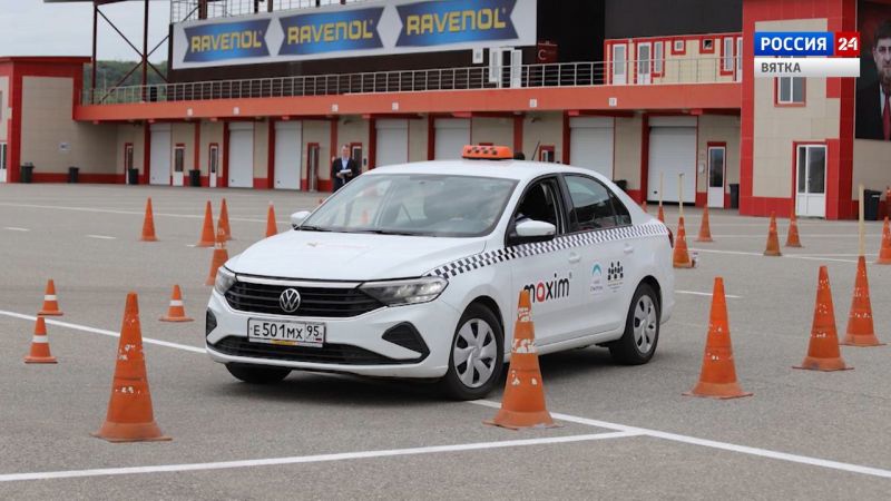 В Кировской области определят лучшего водителя такси