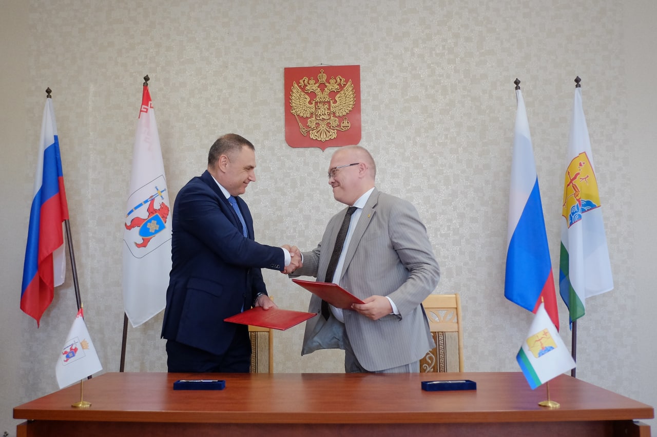 Руководители Кировской области и Республики Марий Эл подписали бумаги об описании границы между регионами