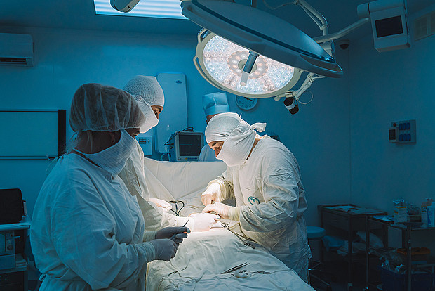 Кировчанке вырезали опухоль в черепе через «замочную скважину»