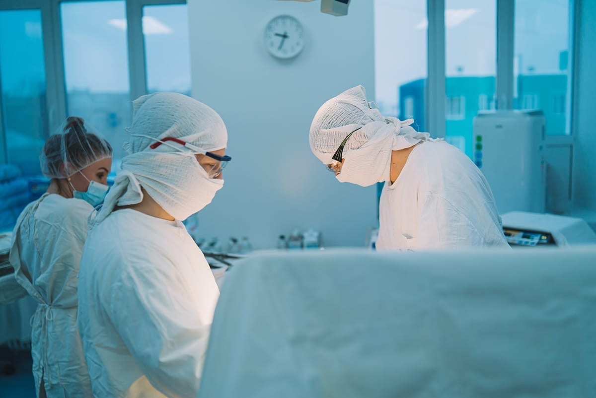 Кировские врачи спасли 6-летнюю девочку и ее маму