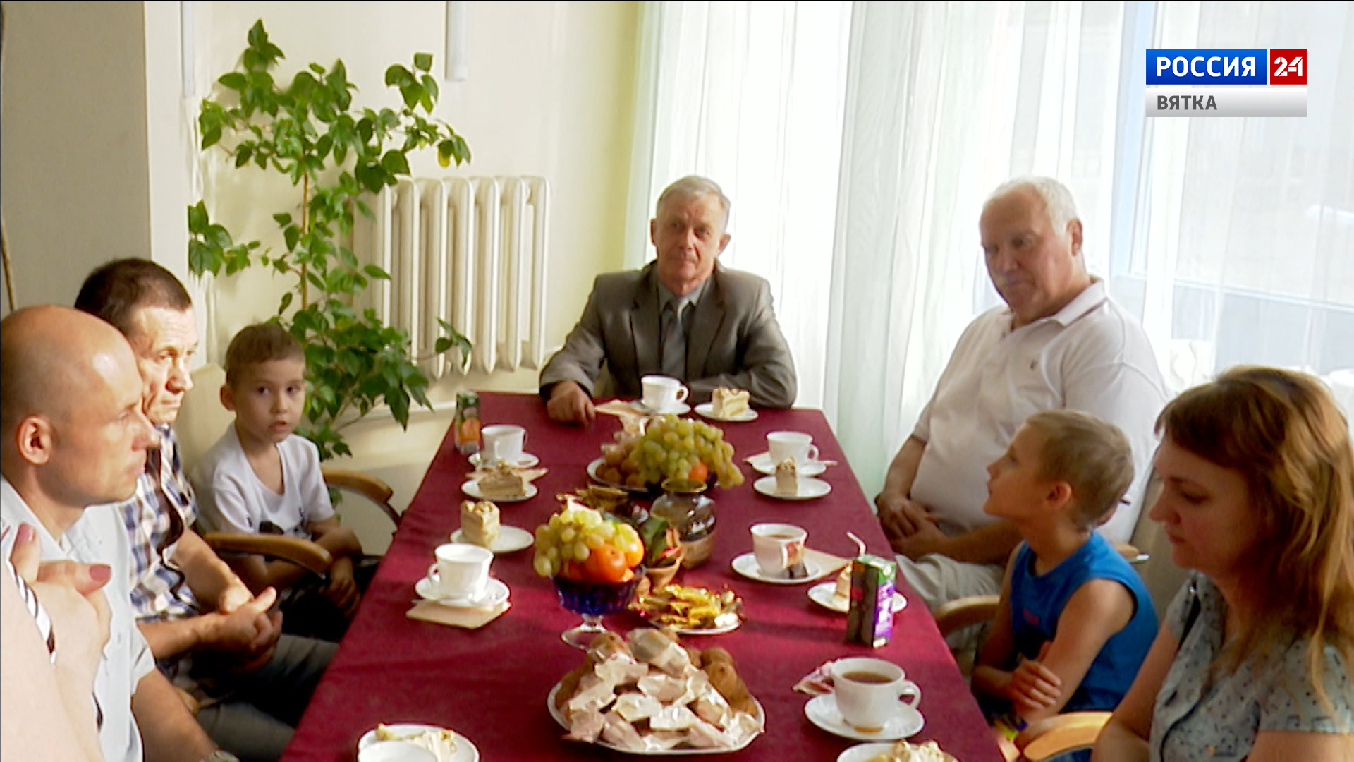 Кировские полицейские присоединились к акции МВД России «Помоги пойти учиться»