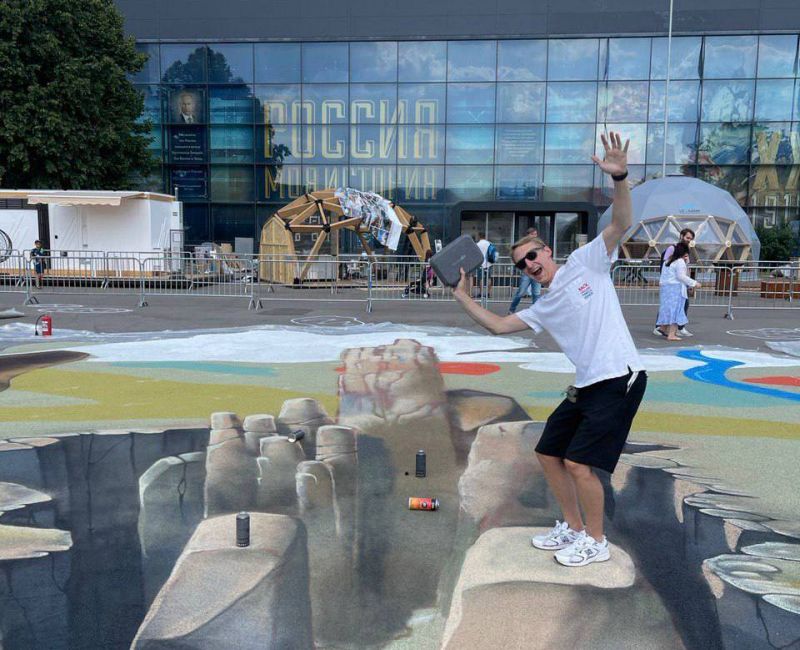 Карта России площадью 560 квадратных метров появилась в Москве