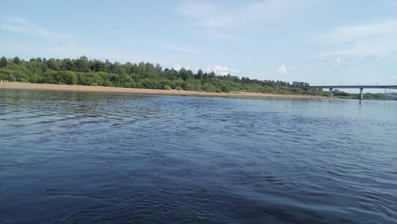 В Слободском на глазах жены и ребенка утонул мужчина