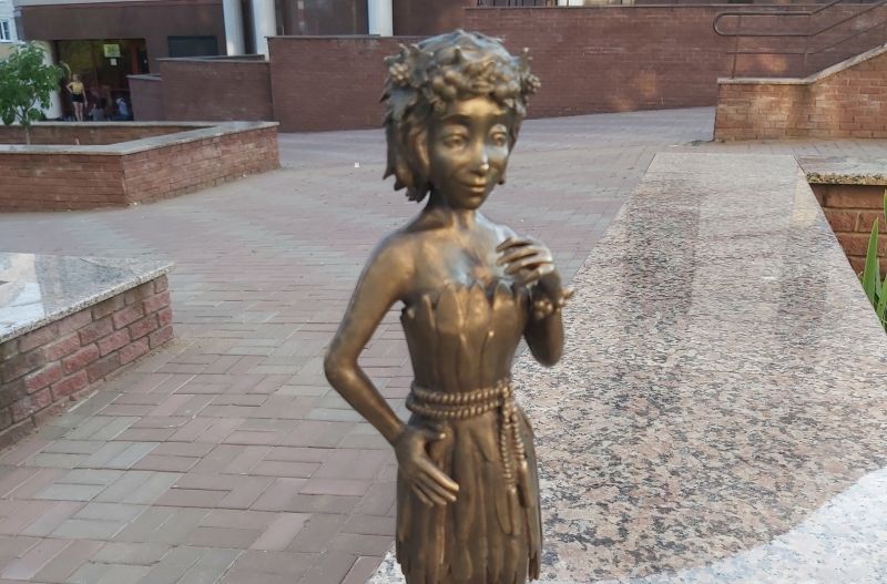 Кировчане спасли кикимору у театра кукол