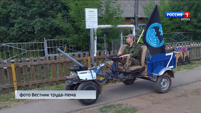 В Немском районе состоялся парад мотоблоков