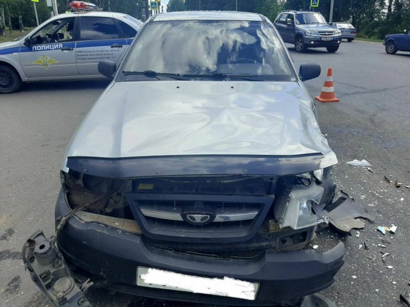 В Нововятске в результате столкновения «Лады» и «Дэу Нексия» пострадал 11-летний мальчик