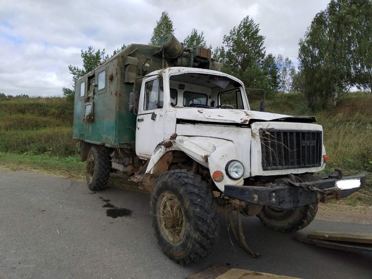 «ГАЗон» опрокинулся в кювет в Куменском районе