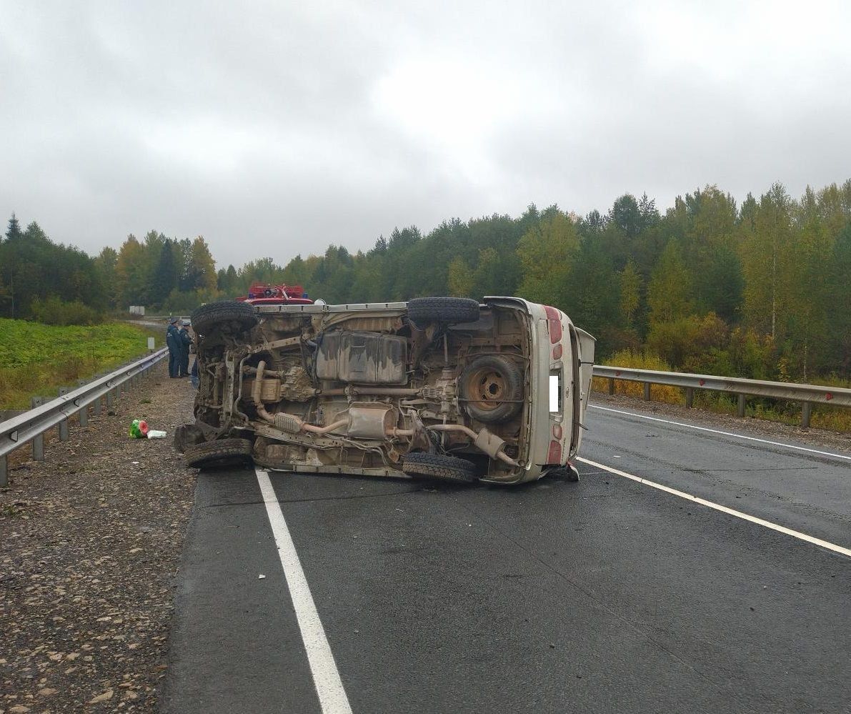 Водитель иномарки погиб при аварии в Кировской области