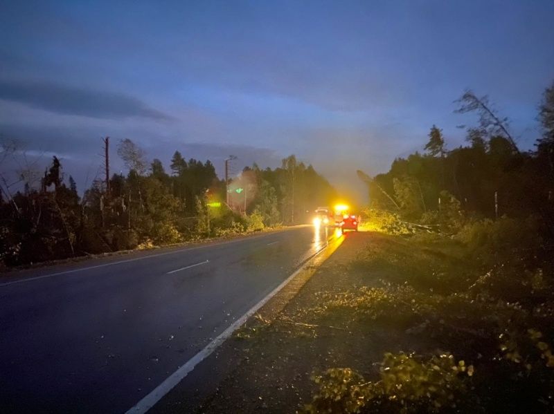В Кировской области из-за грозы без света остались 8 населенных пунктов