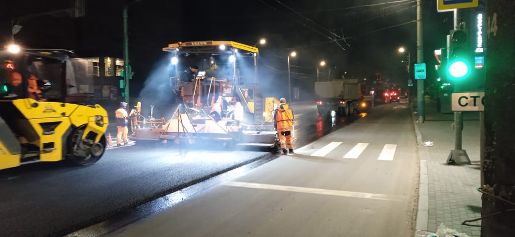 В Кирове завершают ремонт дорог в рамках нацпроекта