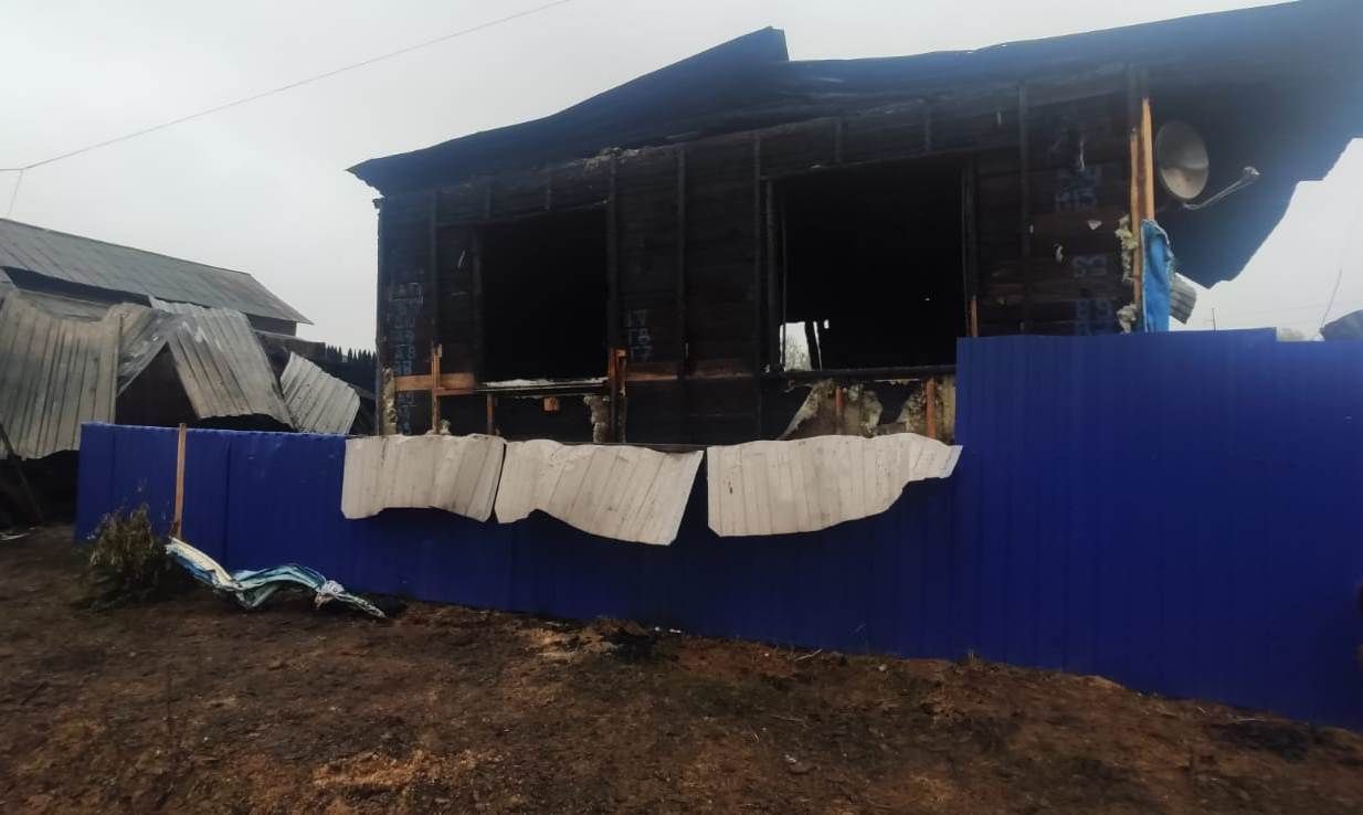 Мужчина погиб при пожаре в поселке Уни