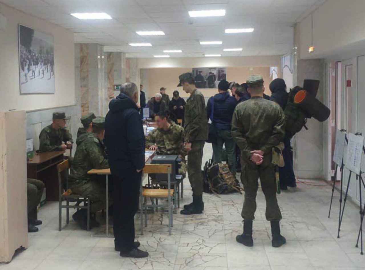 Первые группы мобилизованных кировчан прибыли в воинскую часть в Саратовской области