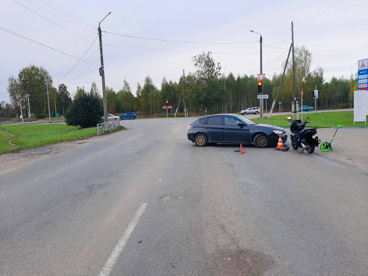 Подросток травмирован: в Кирове водитель иномарки подрезал мотоциклиста