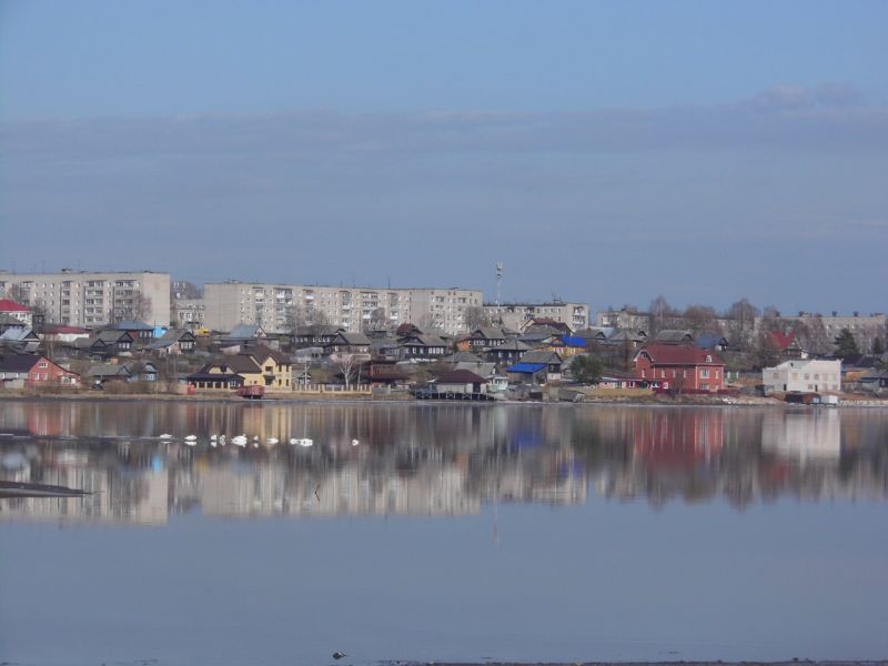 17 жилых аварийных домов не могут расселить в Омутнинксе