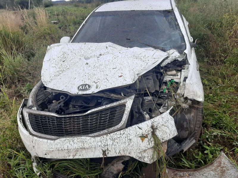 В Кирове иномарка слетела в кювет на Южном обходе