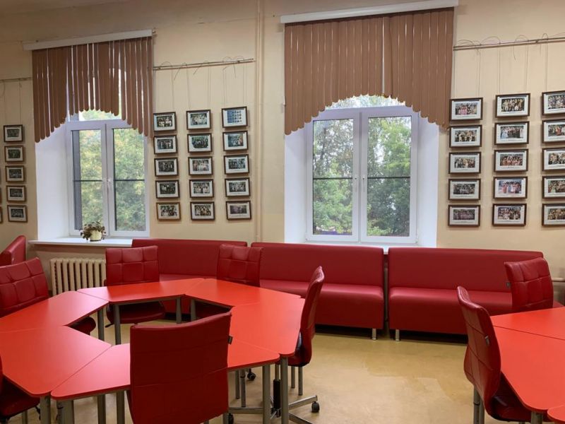 Ученики гимназии города Слободского вернулись в родное здание