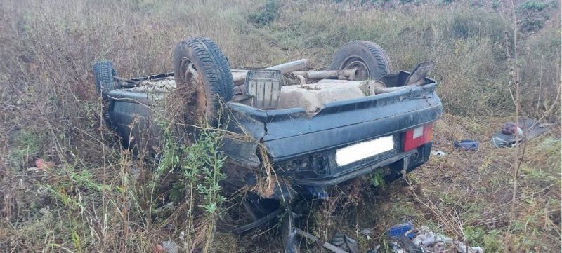 В Уржумском районе опрокинулся автомобиль: пострадали маленькие дети