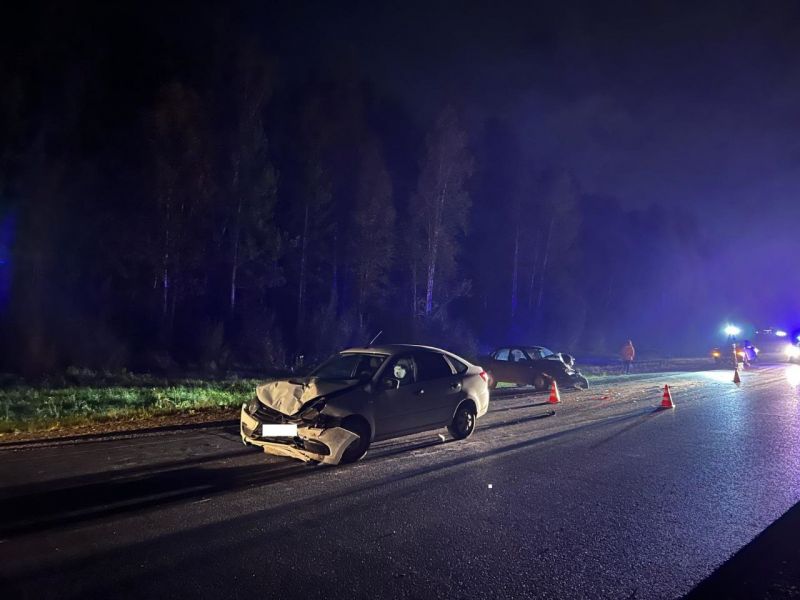 В Кирове четыре человека пострадали в результате столкновения трех автомобилей