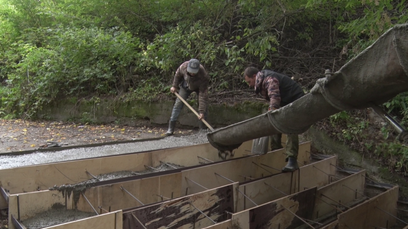 Пешеходные подходы к мосту через ЖД пути отремонтируют в Нововятске