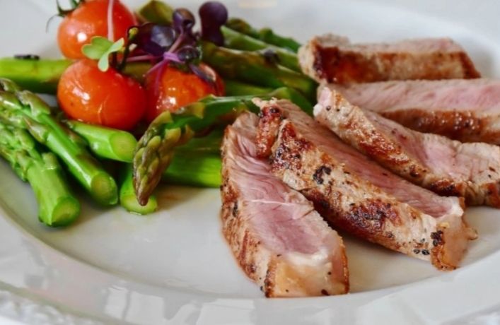 Эндокринолог назвала продукты, которые не стоит употреблять после 40 лет