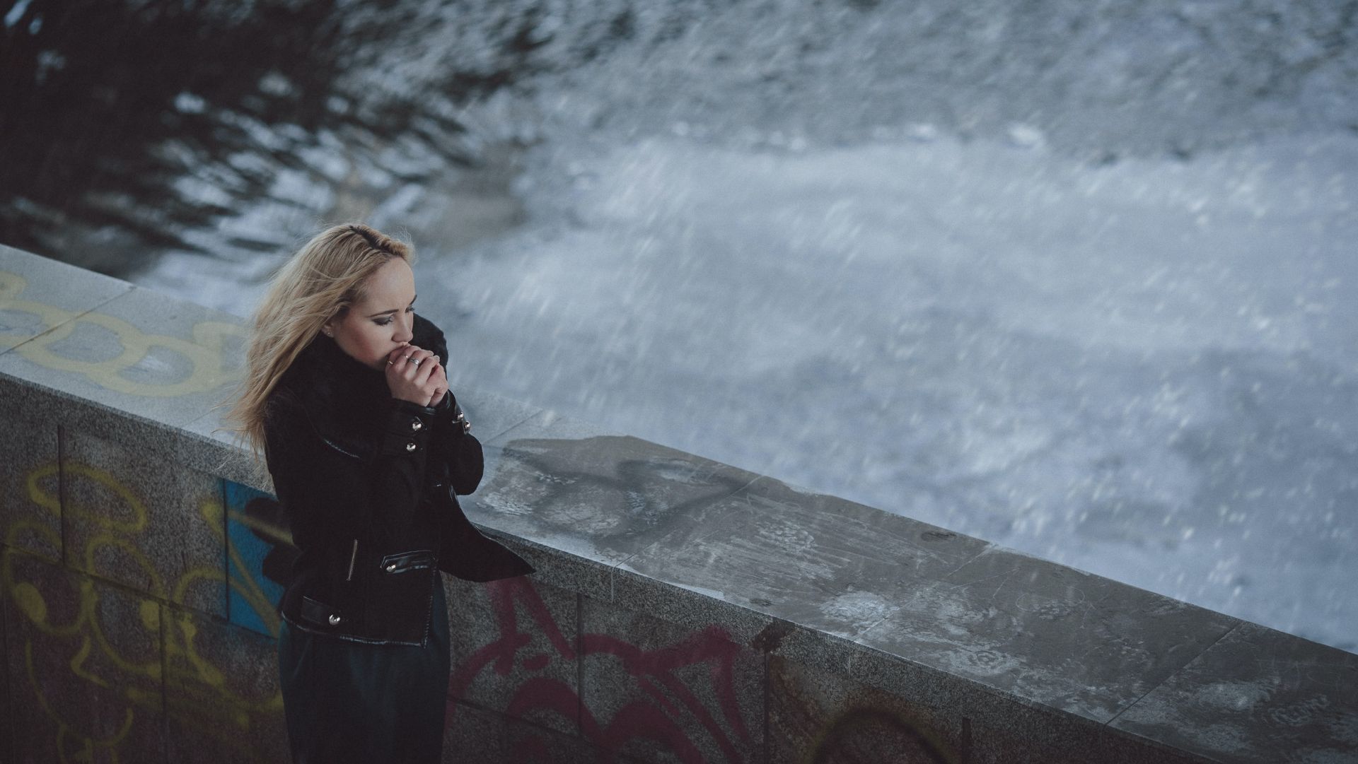 Терапевт рассказал, о каких заболеваниях может говорить постоянное ощущение холода