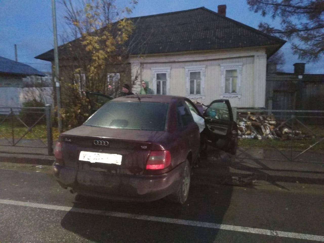 В Яранске пьяный водитель УАЗа врезался во встречную иномарку