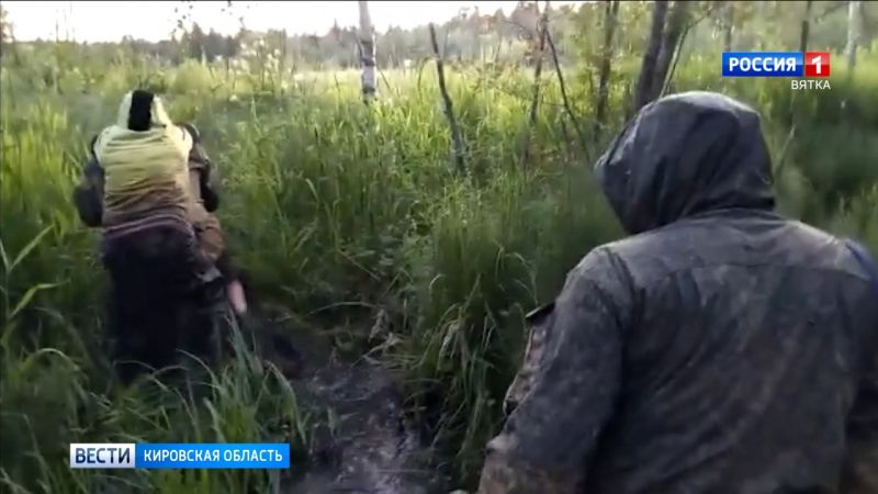 Из Юрьянских лесов полицейские вынесли на руках обессилевшего пожилого мужчину