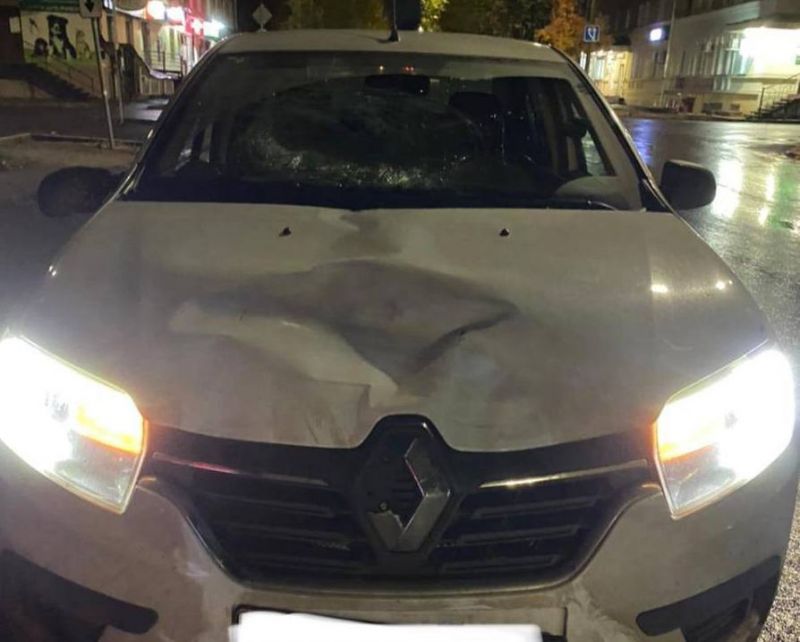 В Кирове на пешеходном переходе сбили двух девушек