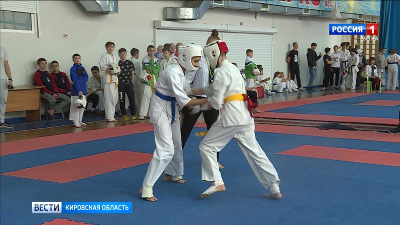 В Кирове прошли Чемпионат и Первенство по каратэ