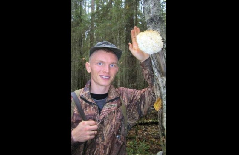 Омутнинский полицейский во время отпуска нашел блуждавшую 4 дня по лесу женщину