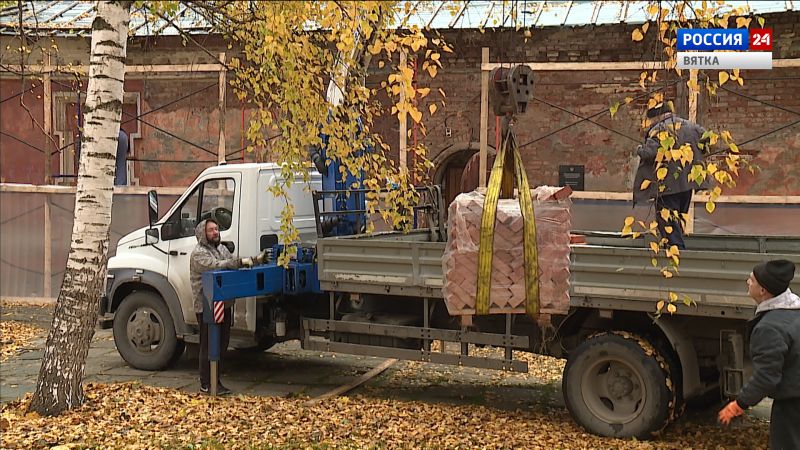 В Кирове началась реконструкция Приказной избы