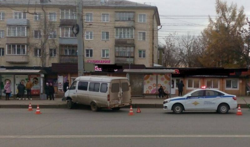 В ДТП с микроавтобусом у ЦУМа пострадал двухлетний мальчик