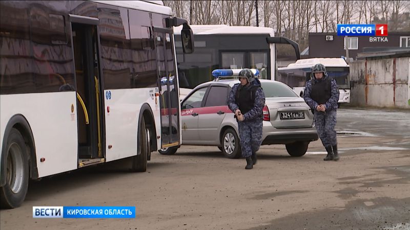 В Кирове в автобусах появились тревожные кнопки