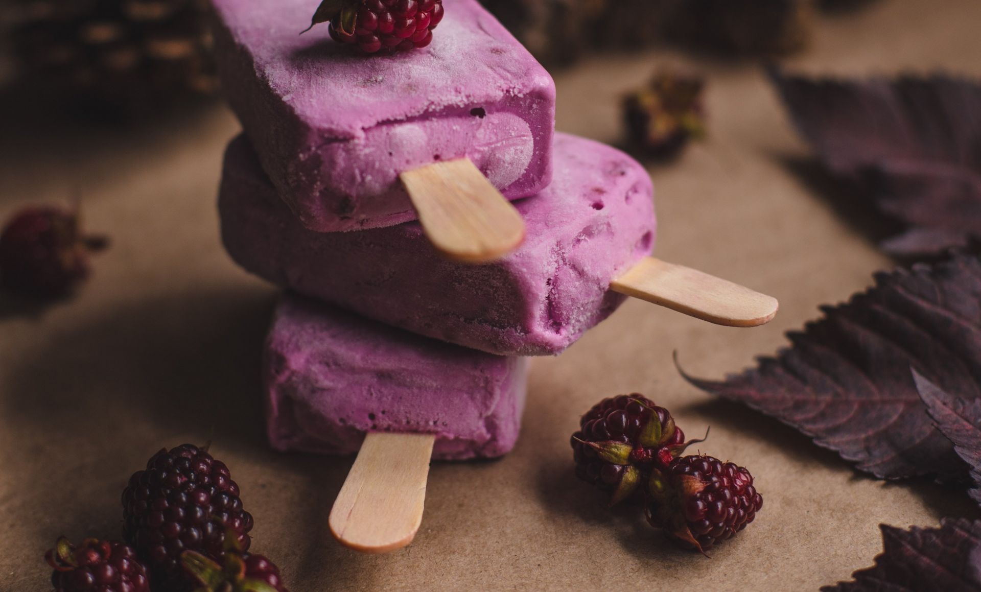 Из Кировской области в Индию и Китай отправили более 40,4 тысяч тонн берёзовых палочек для мороженого