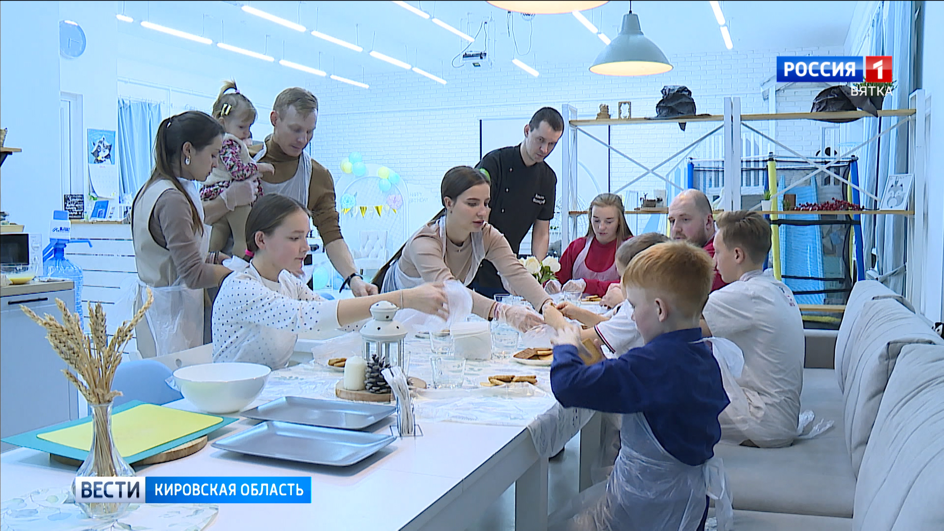 Активисты молодежки ОНФ провели кулинарный мастер-класс для многодетных семей