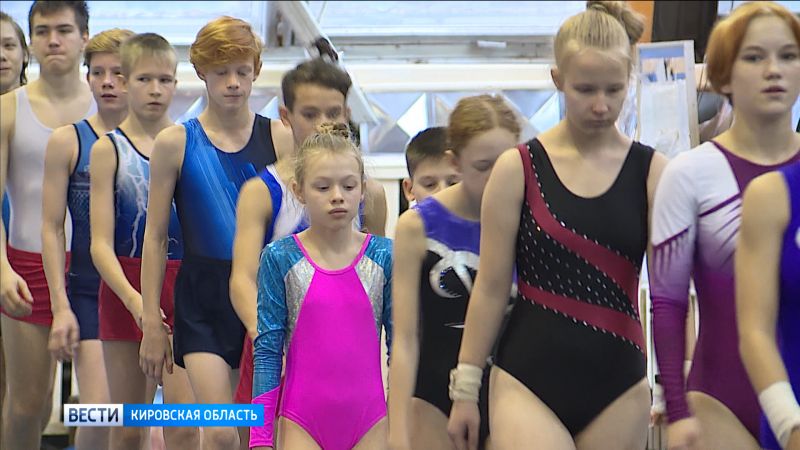 В Кирове прошел городской чемпионат по прыжкам на батуте