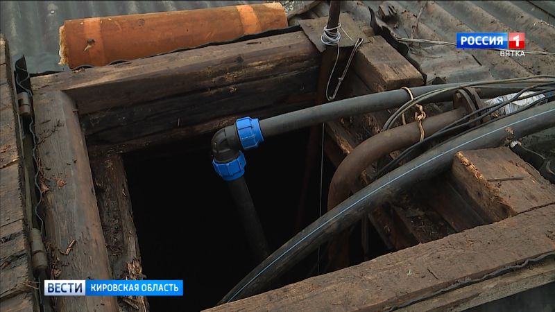 В поселке Ленинская Искра продолжают решать проблемы водоснабжения