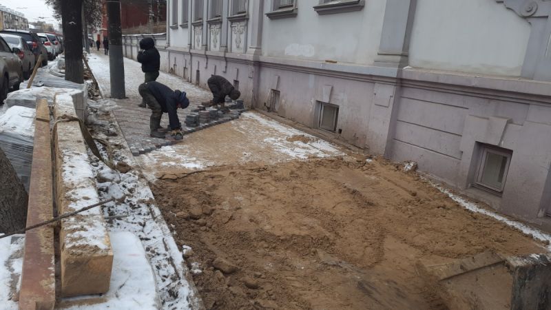 Благоустройство тротуаров в Кирове завершат в течение недели