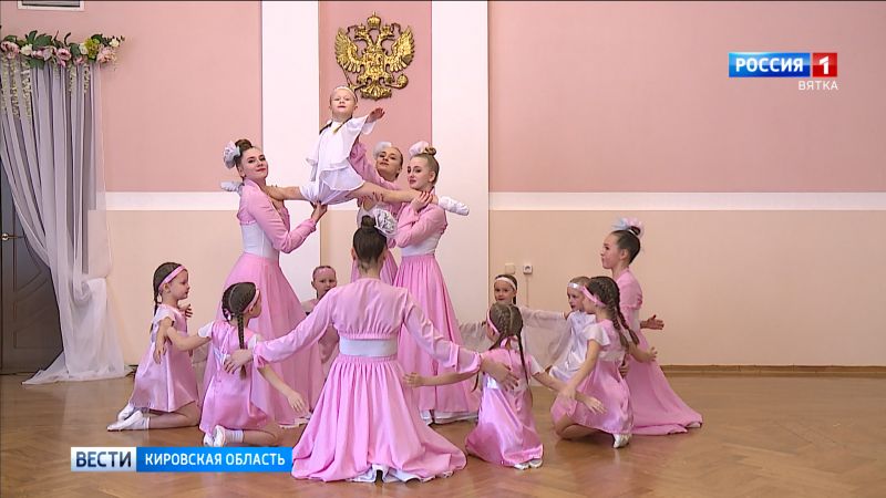 В Кирове стартуют мероприятия, приуроченные ко Дню матери