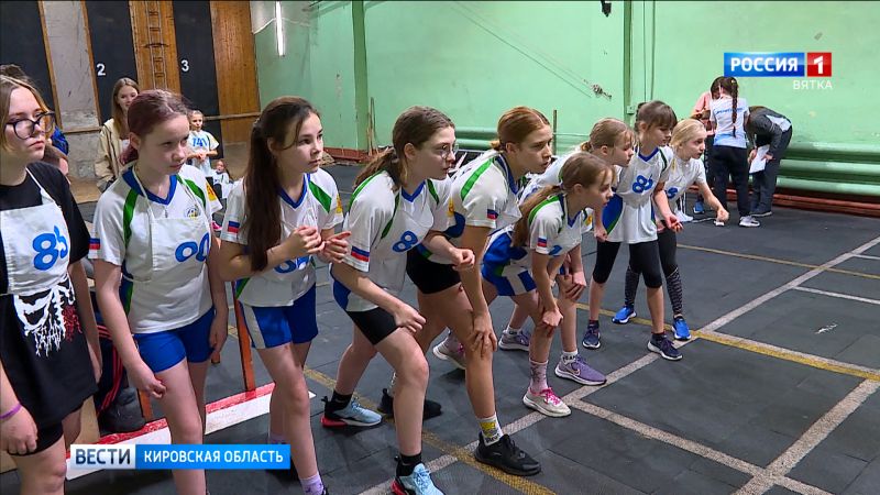 В Кирове проходят соревнования по современному пятиборью среди юношей и девушек