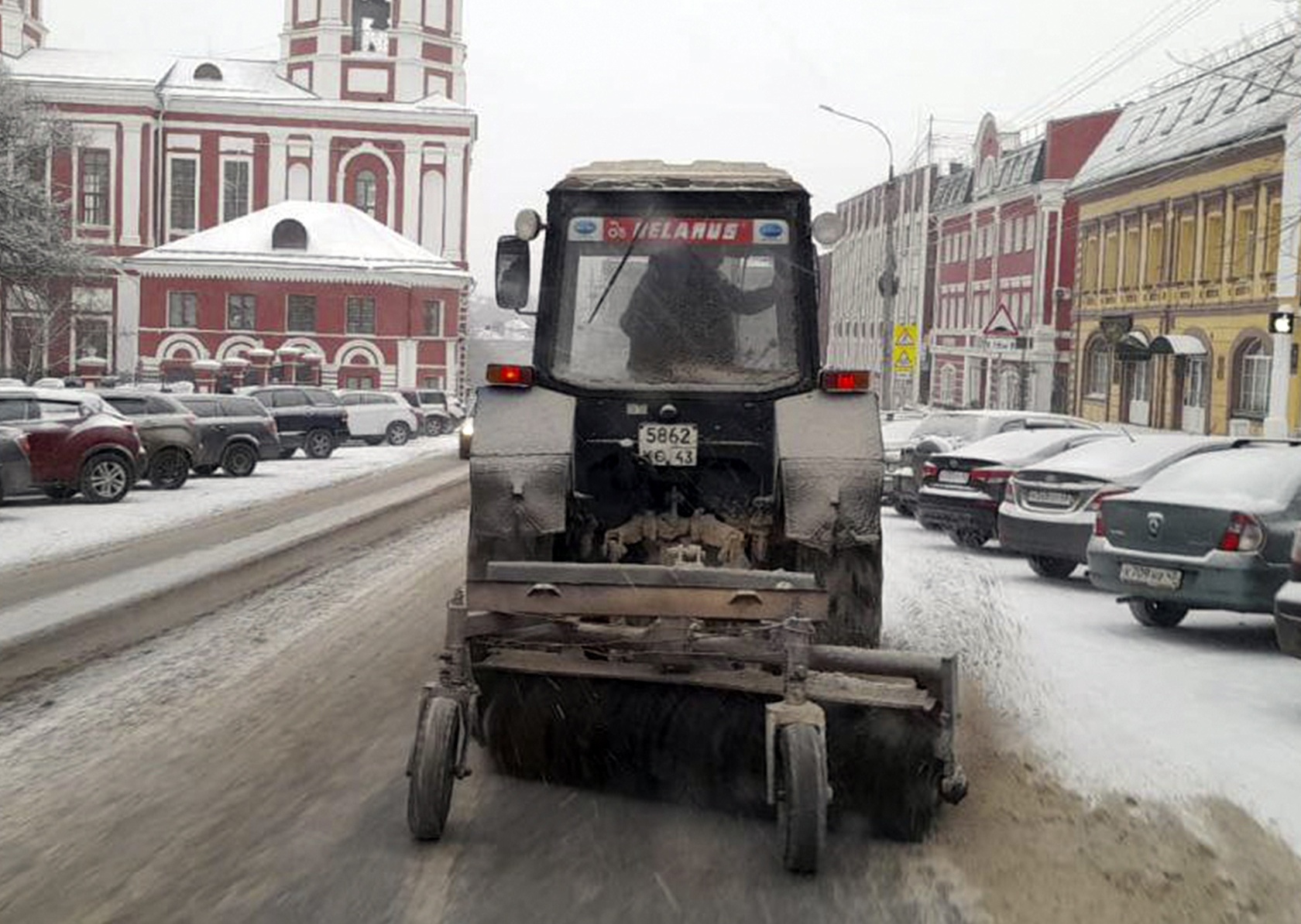 Александр Соколов поручил наладить  координацию действий всех служб для своевременной уборки снега