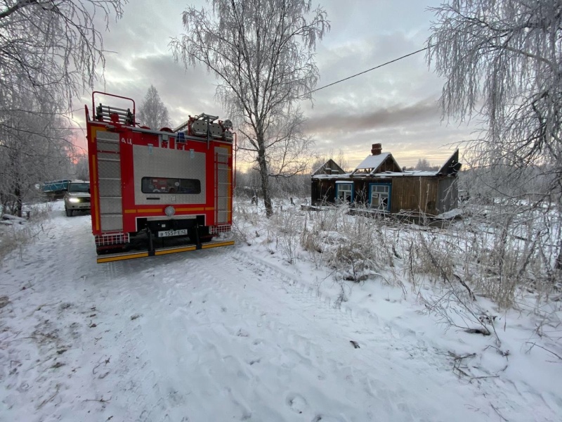 В Верхнекамском районе мужчина погиб, разбирая старую веранду