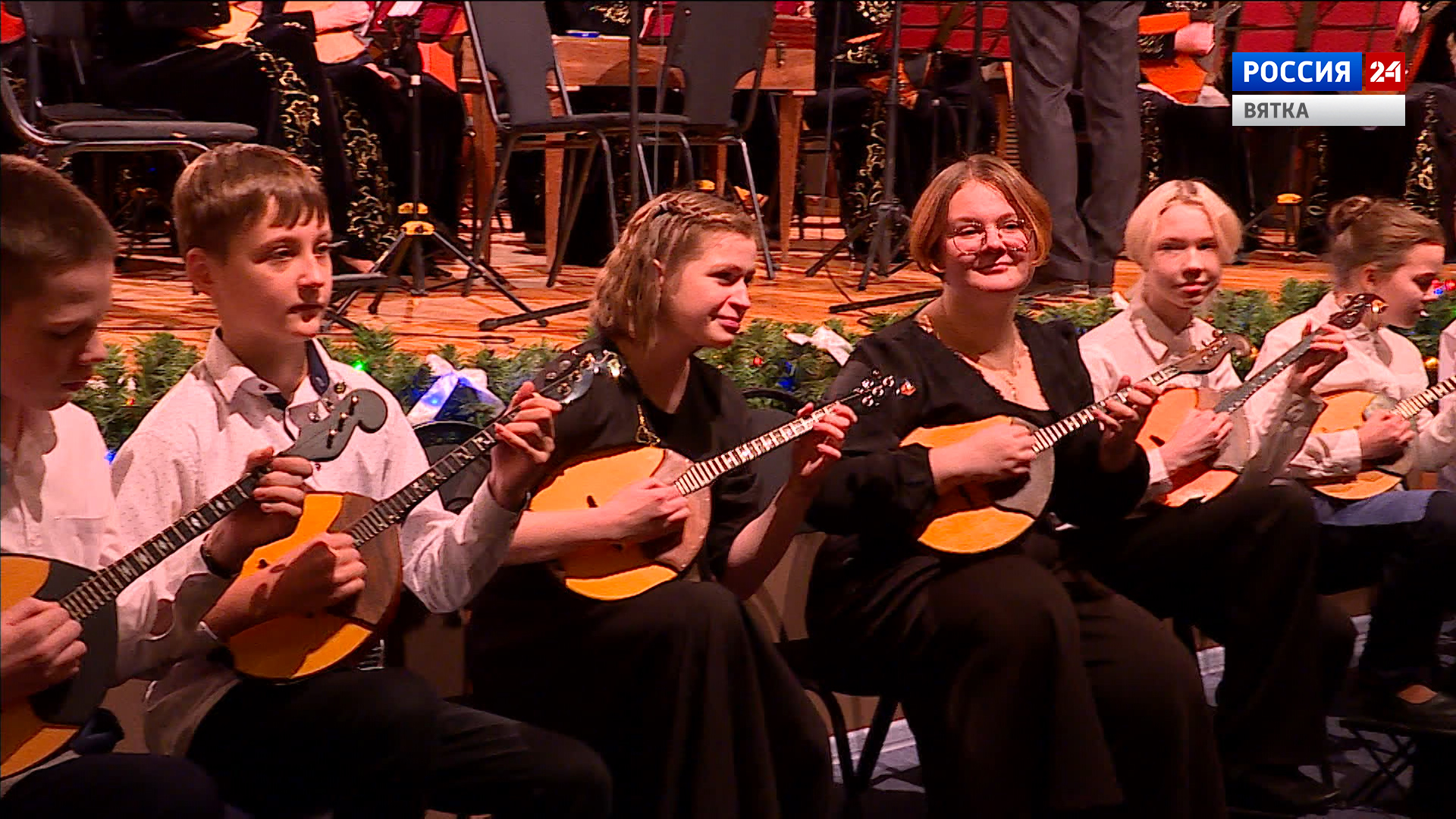 В Кирове подвели итоги проекта «Звучи, вятская домра»