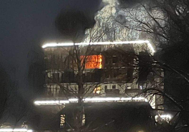 Из-за короткого замыкания в светильнике произошел пожар в ЖК Александровский