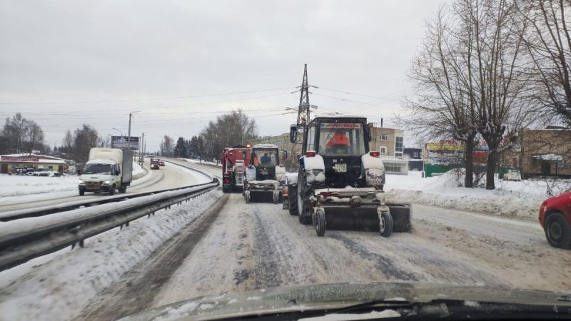 Симаков проверил работу дорожных служб в Кирове