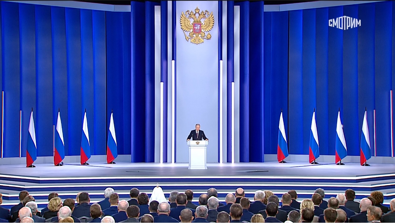 Владимир Путин предложил увеличить налоговый вычет на образование и медицинские расходы