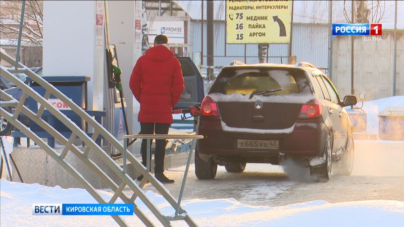 По поручению Александра Соколова УФАС проверил цены на заправках «Лукойла»