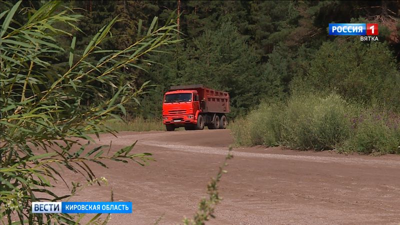 В Кировской области временно ограничили движение большегрузов по гравийным дорогам