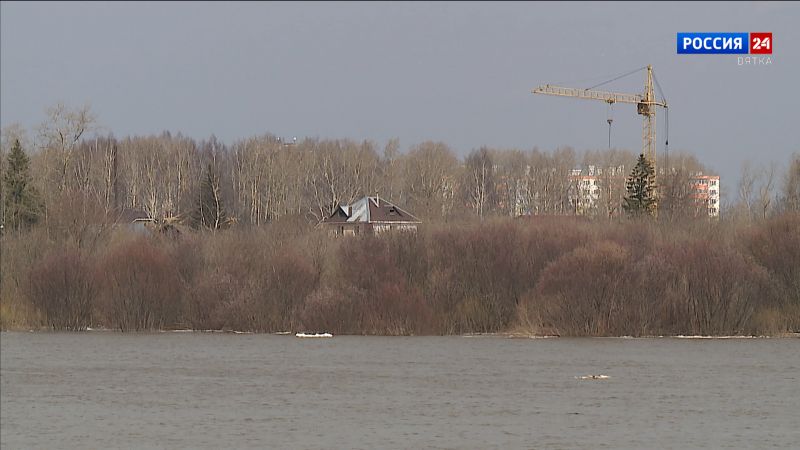 Уровень воды в реке Вятка в Кирове поднялся до 114 см