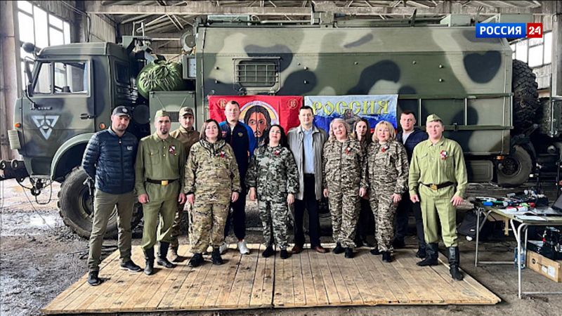 Делегация Кировской области поздравила бойцов, проходящих службу в ЛНР, с Днём Победы